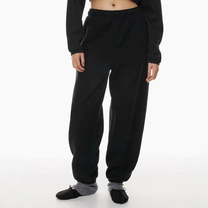 Casual pants for women with elastic waistband and practical pockets Chic und Stil