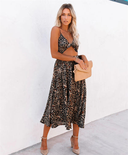 Robe midi femme avec une coupe ludique et un matériau fluide Chic und Stil