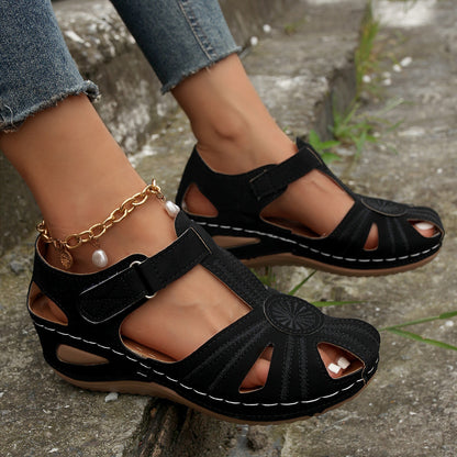 Sandales confort pour femmes avec des sangles réglables et une semelle ergonomique Chic und Stil