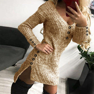 Robe en tricot pour femmes avec un élégant décolleté en V, des détails de boutons et une fente latérale Chic und Stil