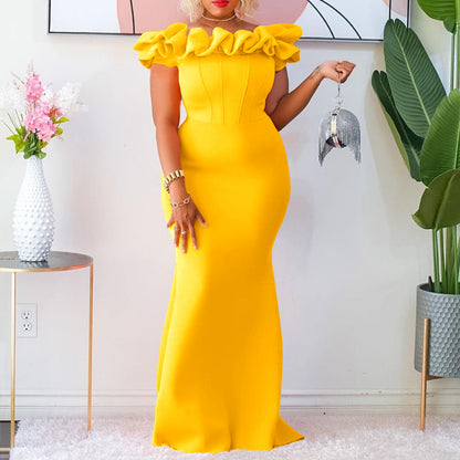 Robe de soirée ajustée pour femmes avec col voluminueux en flounces Chic und Stil