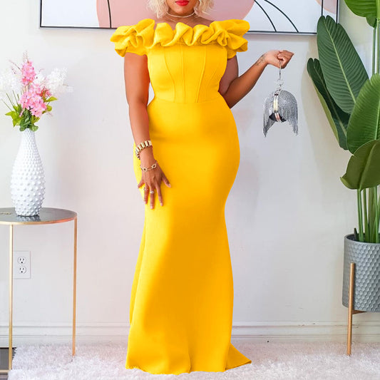 Robe de soirée ajustée pour femmes avec col voluminueux en flounces Chic und Stil