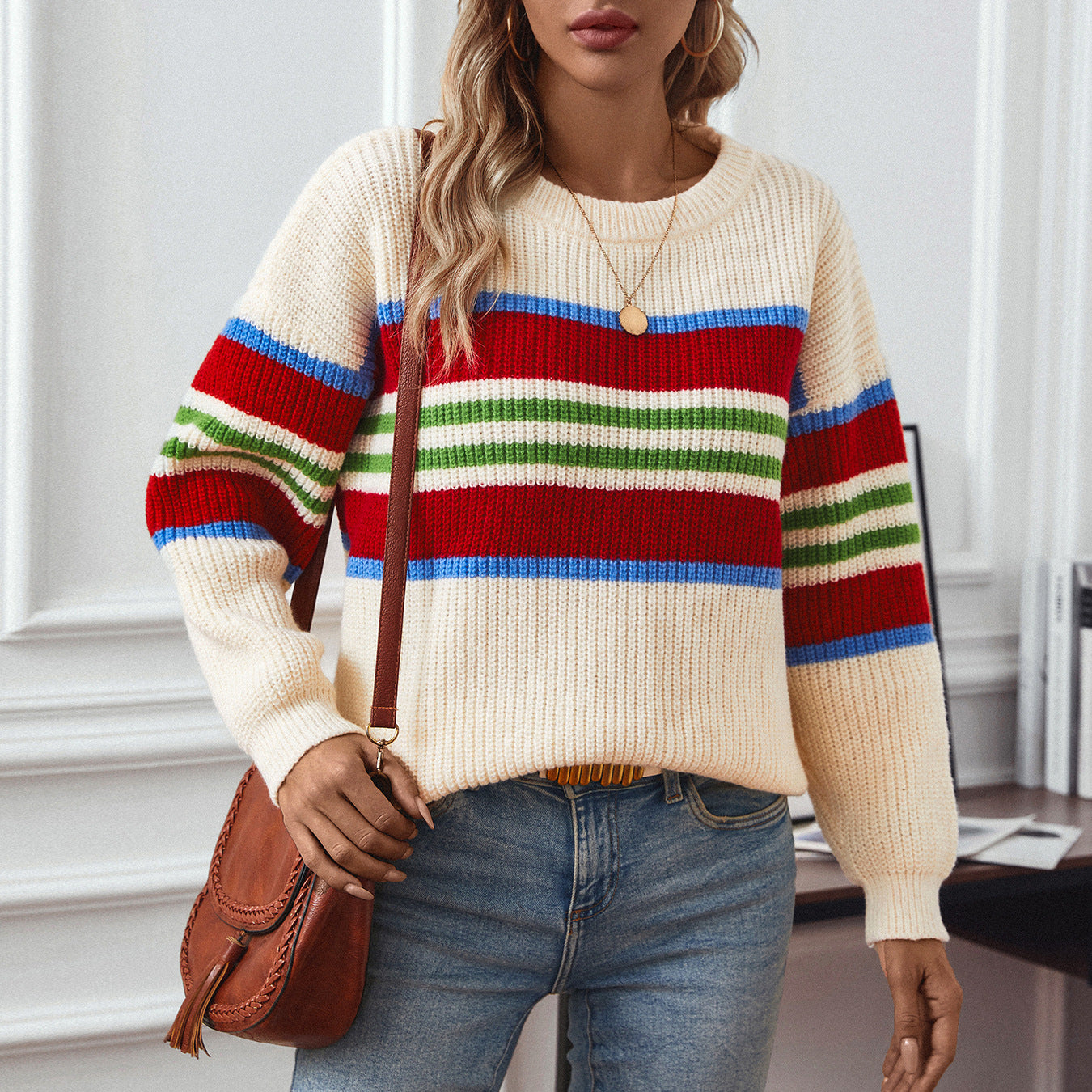 Pull en tricot décontracté pour femmes avec des rayures colorées et un col rond Chic und Stil