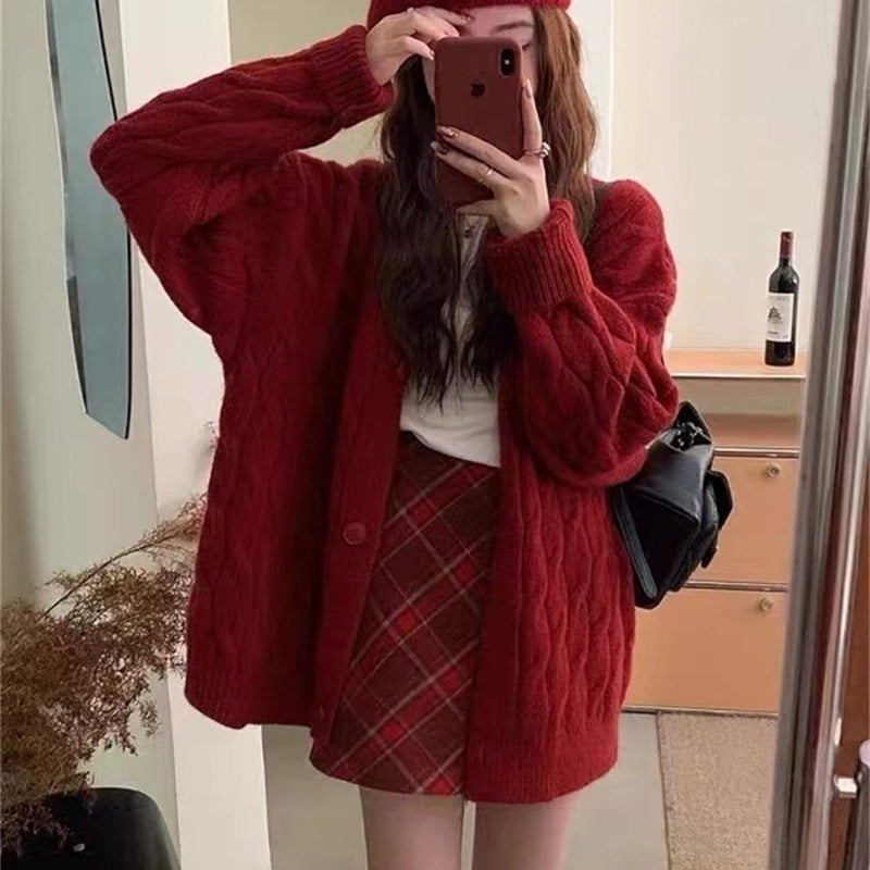 Cardigan en tricot épais pour femmes avec des motifs en torsades classiques et une coupe décontractée Chic und Stil