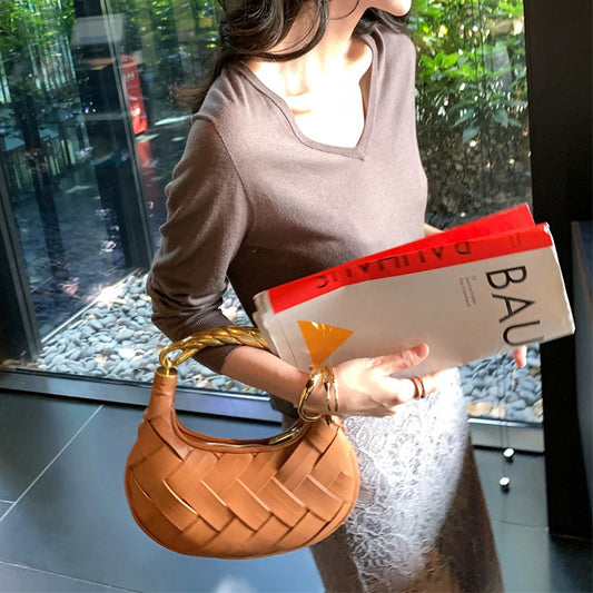 Pull stylé à épaules dénudées Chic und Stil pour femmes