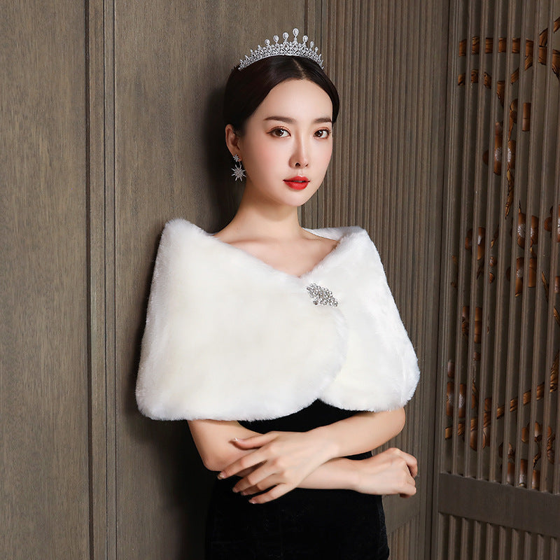 Dames élégant et luxueux manteau en fausse fourrure Chic und Stil