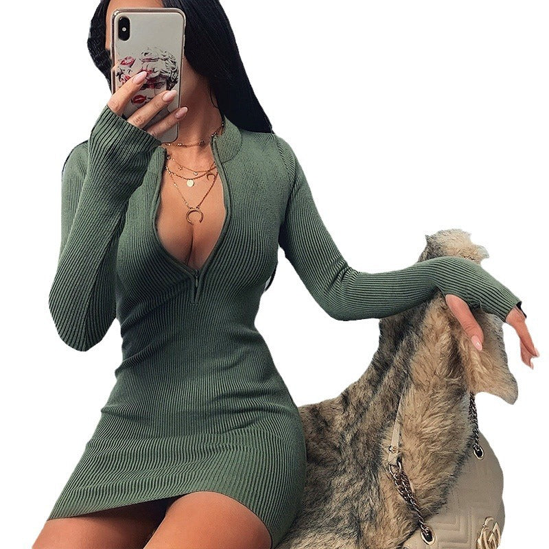 Robe en tricot pour femmes avec décolleté en V profond et manches longues Chic und Stil
