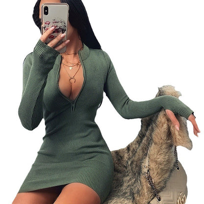 Robe en tricot pour femmes avec décolleté en V profond et manches longues Chic und Stil