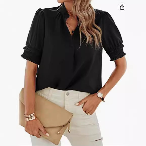 Blouse à manches courtes pour femmes avec des manches froncées et un col montant Chic und Stil
