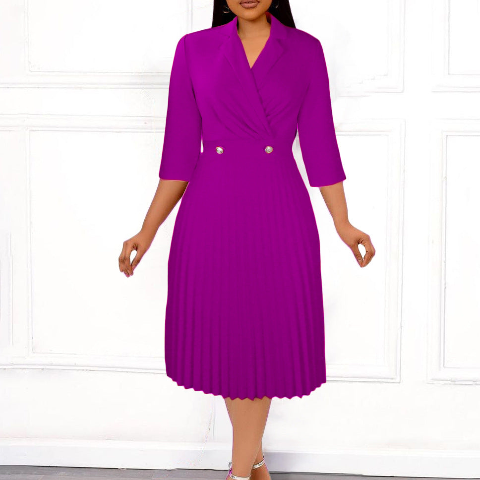 Femme élégant robe portefeuille avec design plissé et col de bureau Chic und Stil