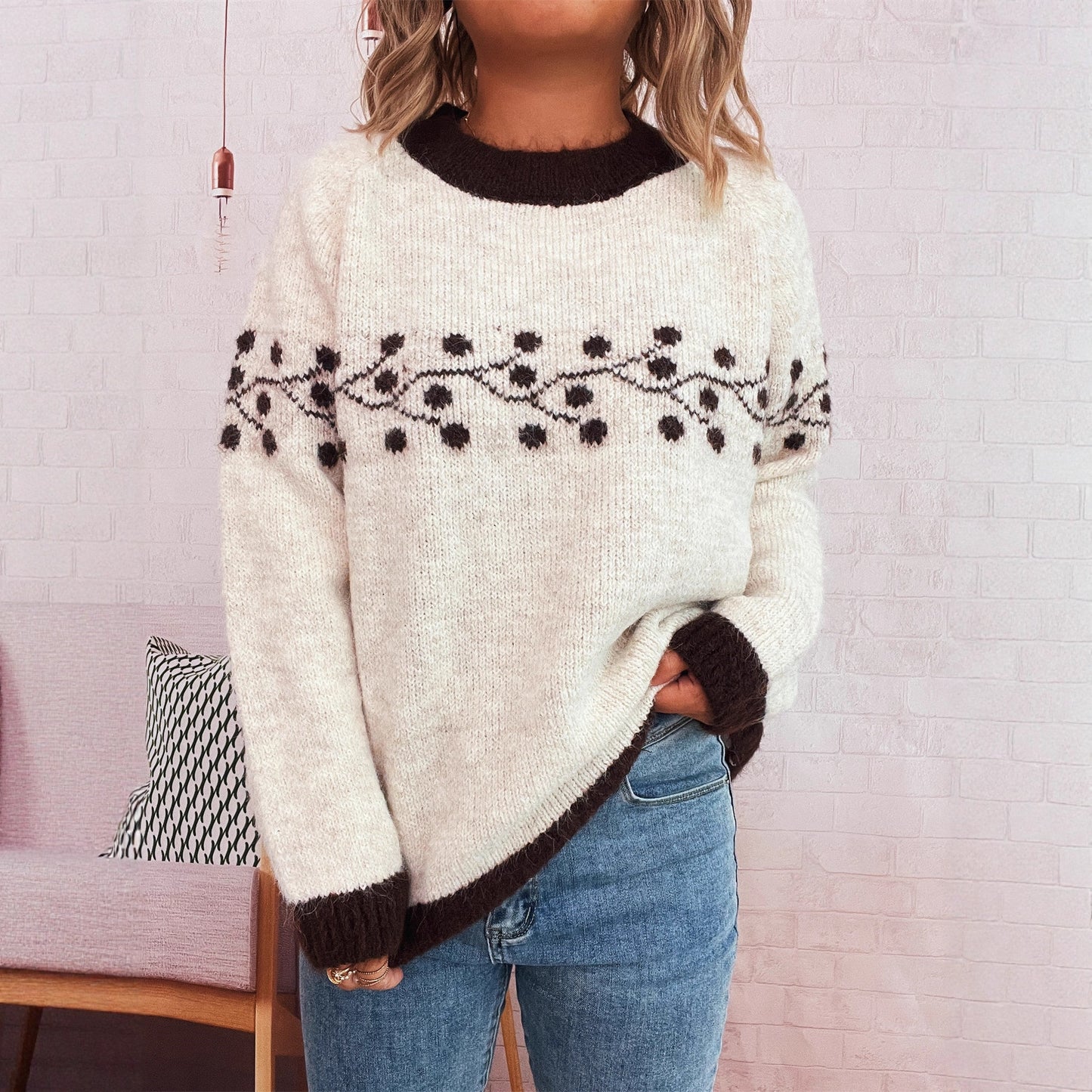 Pull à tricoter pour femmes avec motif floral et matériau doux Chic und Stil