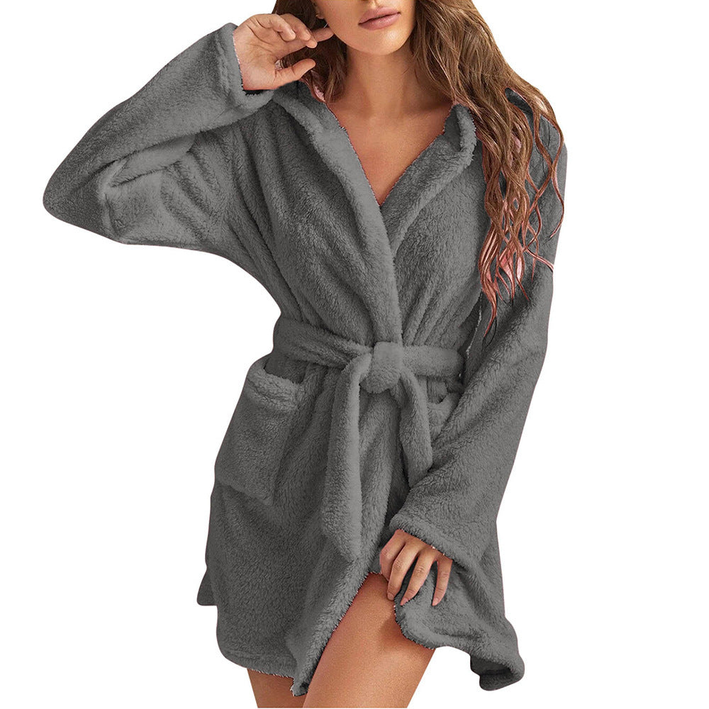 Robe de bain en polaire douillette pour femmes avec capuche et ceinture Chic und Stil