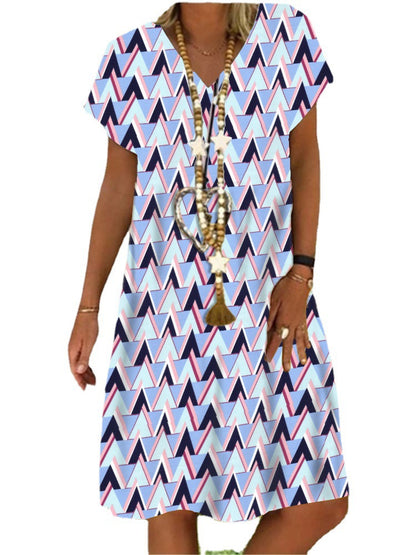 Robe de loisirs pour femmes avec design graphique triangulaire et coupe décontractée Chic und Stil