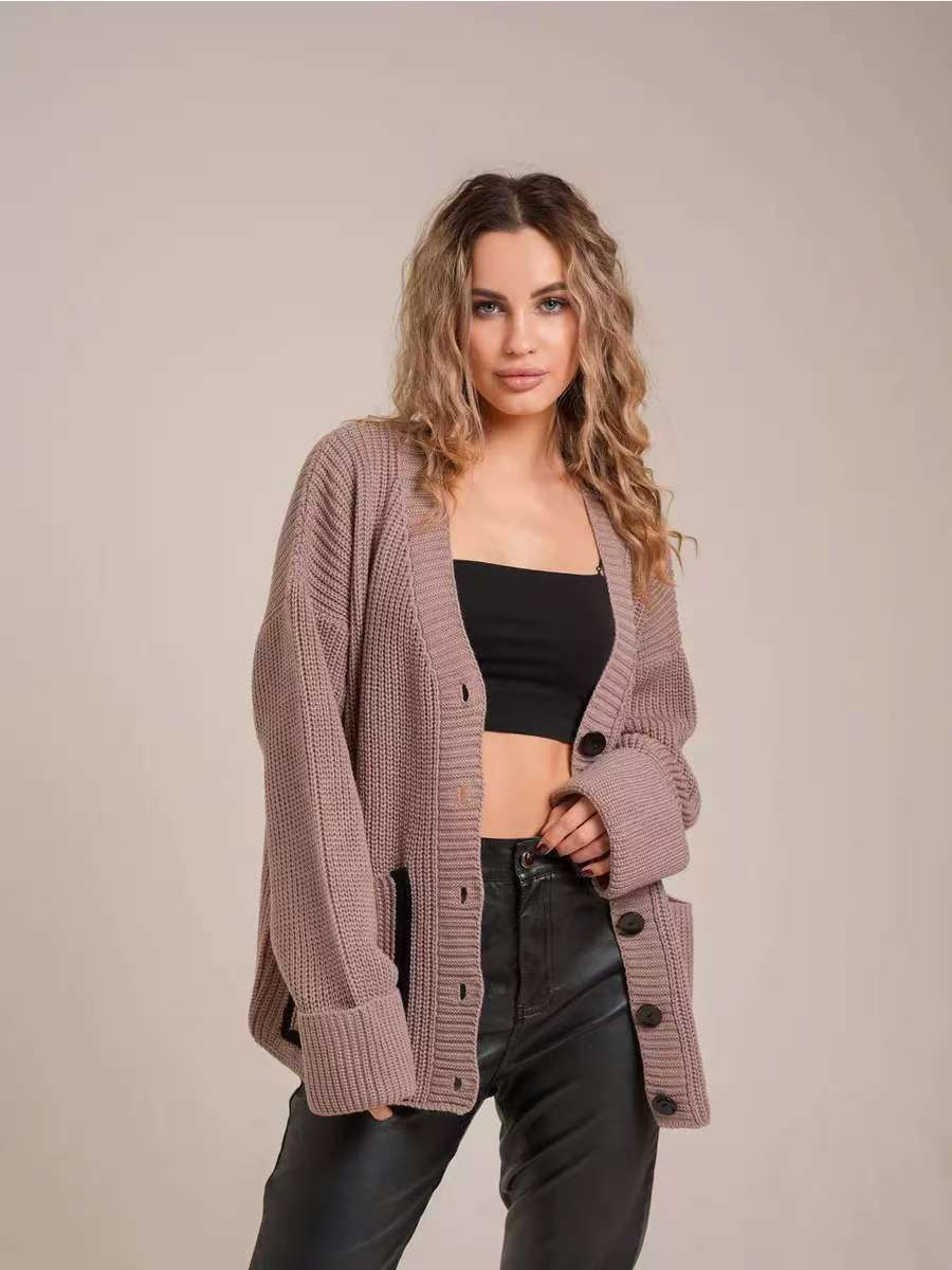 Cardigan en tricot épais pour femmes avec des détails de bouton modernes et une coupe décontractée Chic und Stil