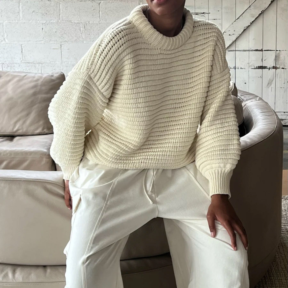 Dames pull over taille ample tricoté avec col montant douillet et coupe large Chic und Stil