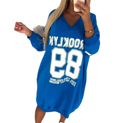 Robe de sport décontractée oversize pour femmes avec décolleté en V et manches contrastées Chic und Stil
