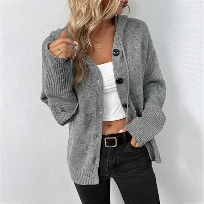 Dame cardigan avec capuche et détails de boutons décoratifs Chic und Stil