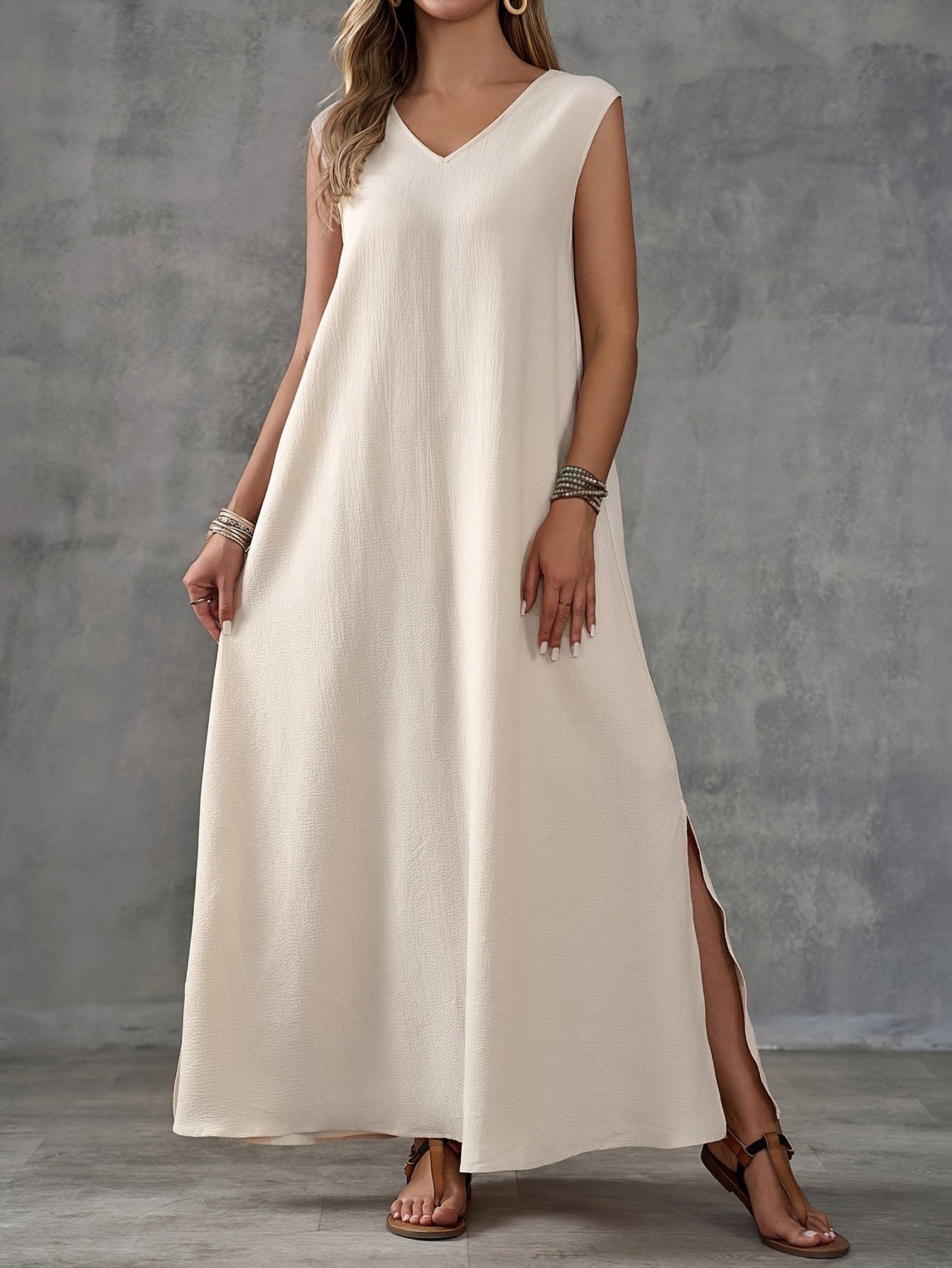 Robe de plage maxi pour femmes avec un élégant décolleté en V et une fente latérale Chic und Stil