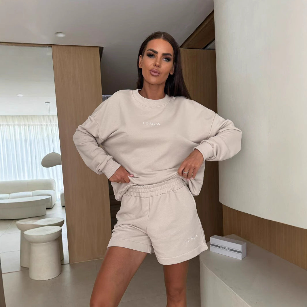 Ensemble de loisirs pour femmes avec sweat-shirt confortable et shorts Chic und Stil