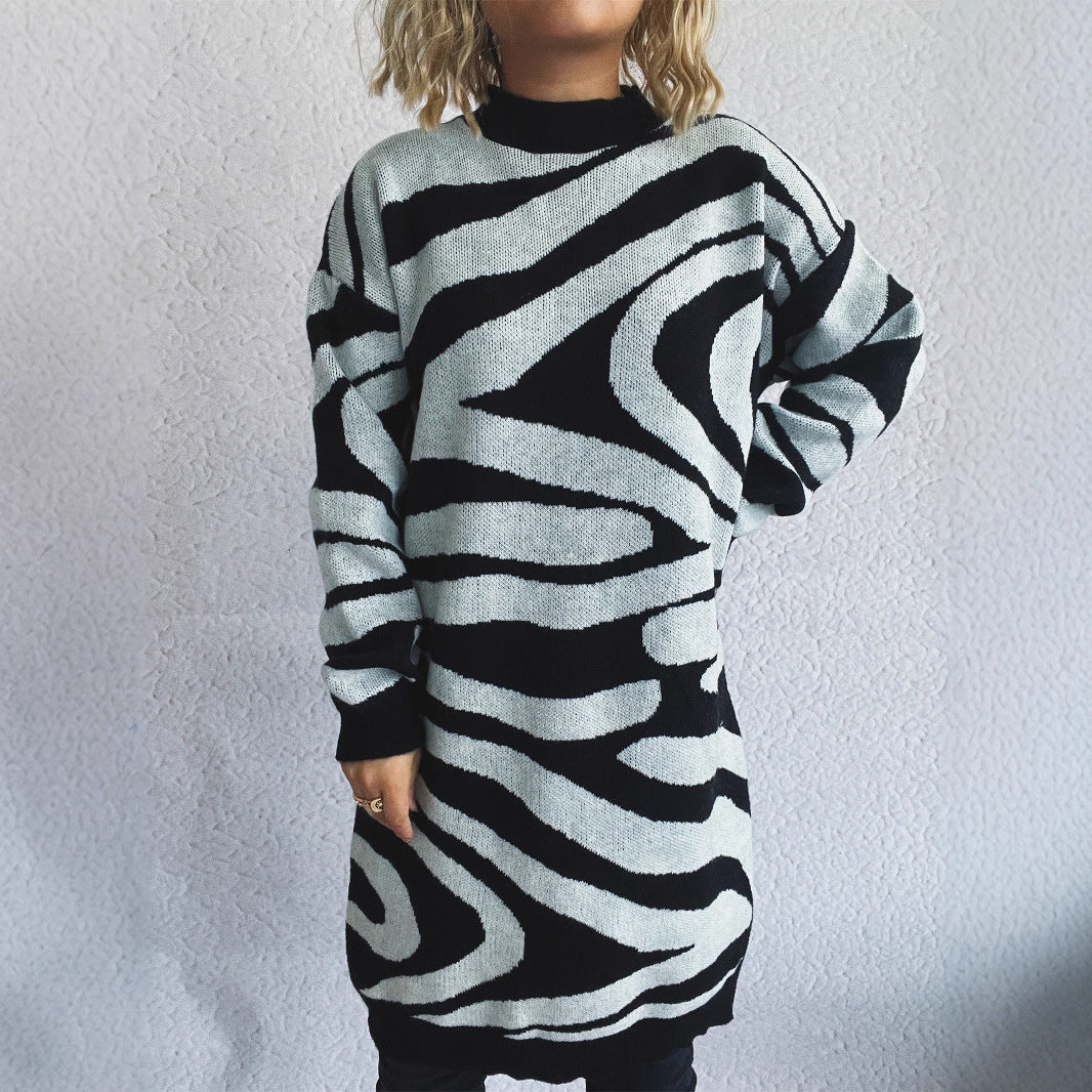 Pull en grosse maille pour femmes avec un design zébré moderne et col montant Chic und Stil