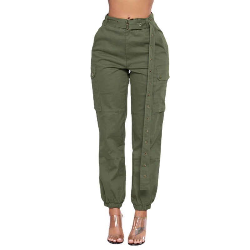 Chic and style women’s cargo pants with practical pockets and elastic waist