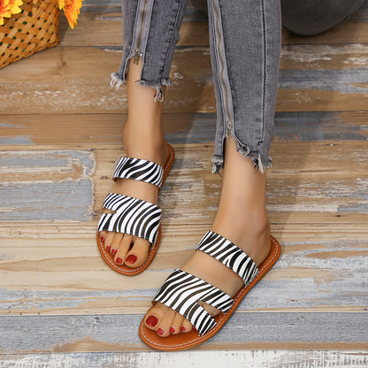 Sandales de loisirs pour femmes à la mode avec double sangle au design léopard Chic und Stil