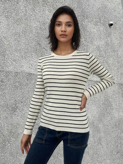 Pull à manches longues pour dames avec un motif rayé moderne et une coupe confortable Chic und Stil