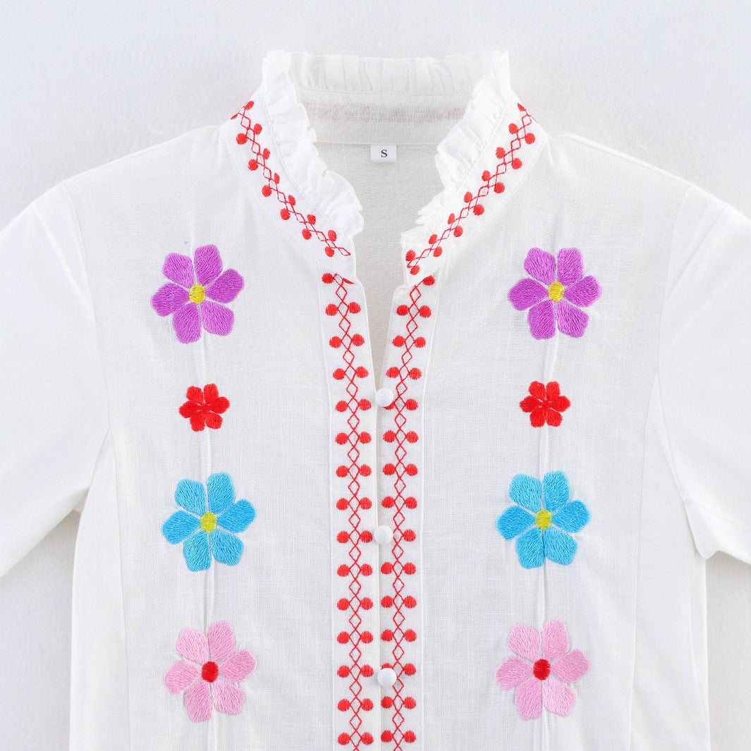 Chemisier pour femme avec broderies colorées et design romantique à volants Chic und Stil