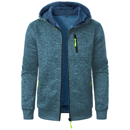 Veste à capuche sportive pour hommes avec un design structurel innovant et des poches pratiques Chic und Stil