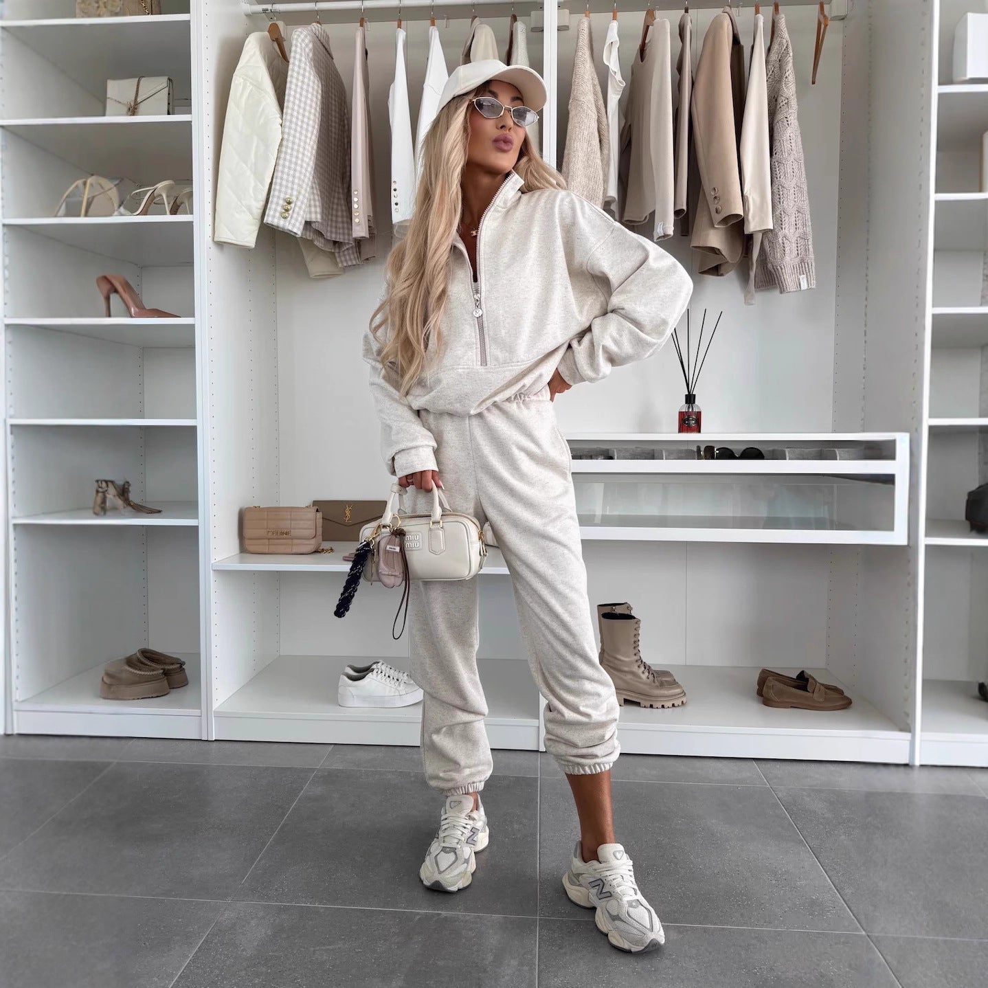 Dames confortable ensemble de loisirs avec col montant et poches plaquées Chic und Stil