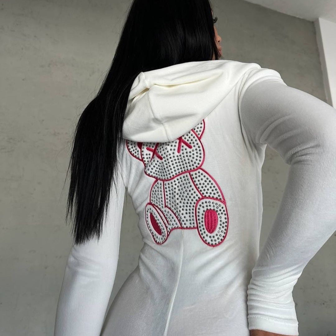 Robe à capuche pour femmes avec motif d'ours scintillant et coupe ajustée Chic und Stil