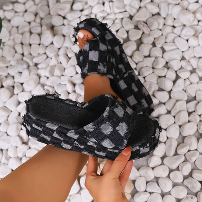 Chaussons de maison pour femmes à la mode avec texture à carreaux Chic und Stil