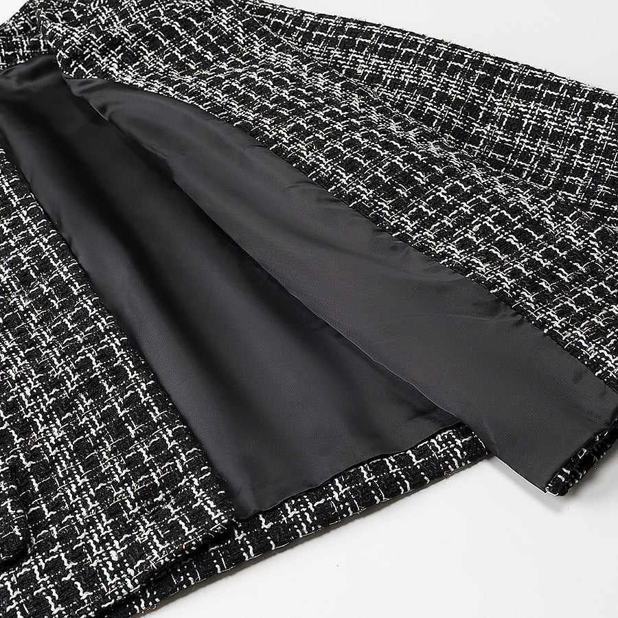 Dames élégante veste courte dans un style tweed à la mode avec des détails de boutons dorés Chic und Stil