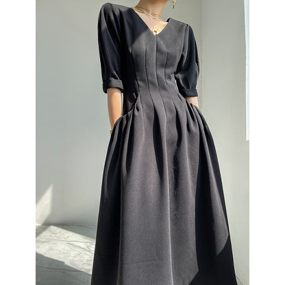 Robe midi élégante à manches bouffantes et col V Chic und Stil