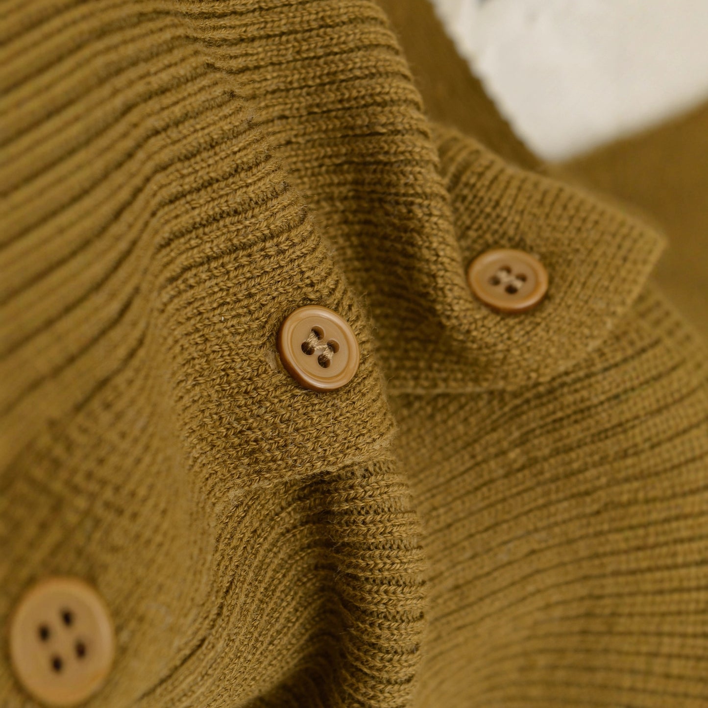 Dames gilet tricot mode avec décolleté en V profond Chic und Stil