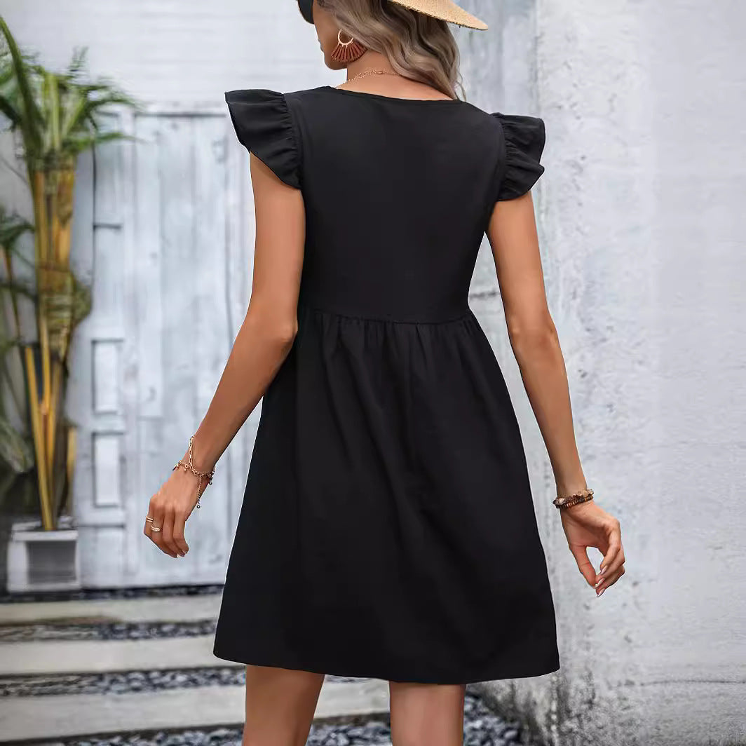 Robe de loisirs pour femmes avec broderies florales et détails en volants Chic und Stil