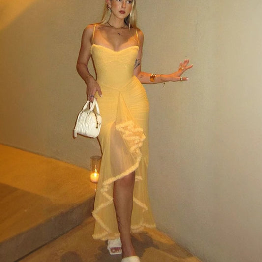 Robe maxi femme avec un design élégant à volants et un drapé artistique Chic und Stil