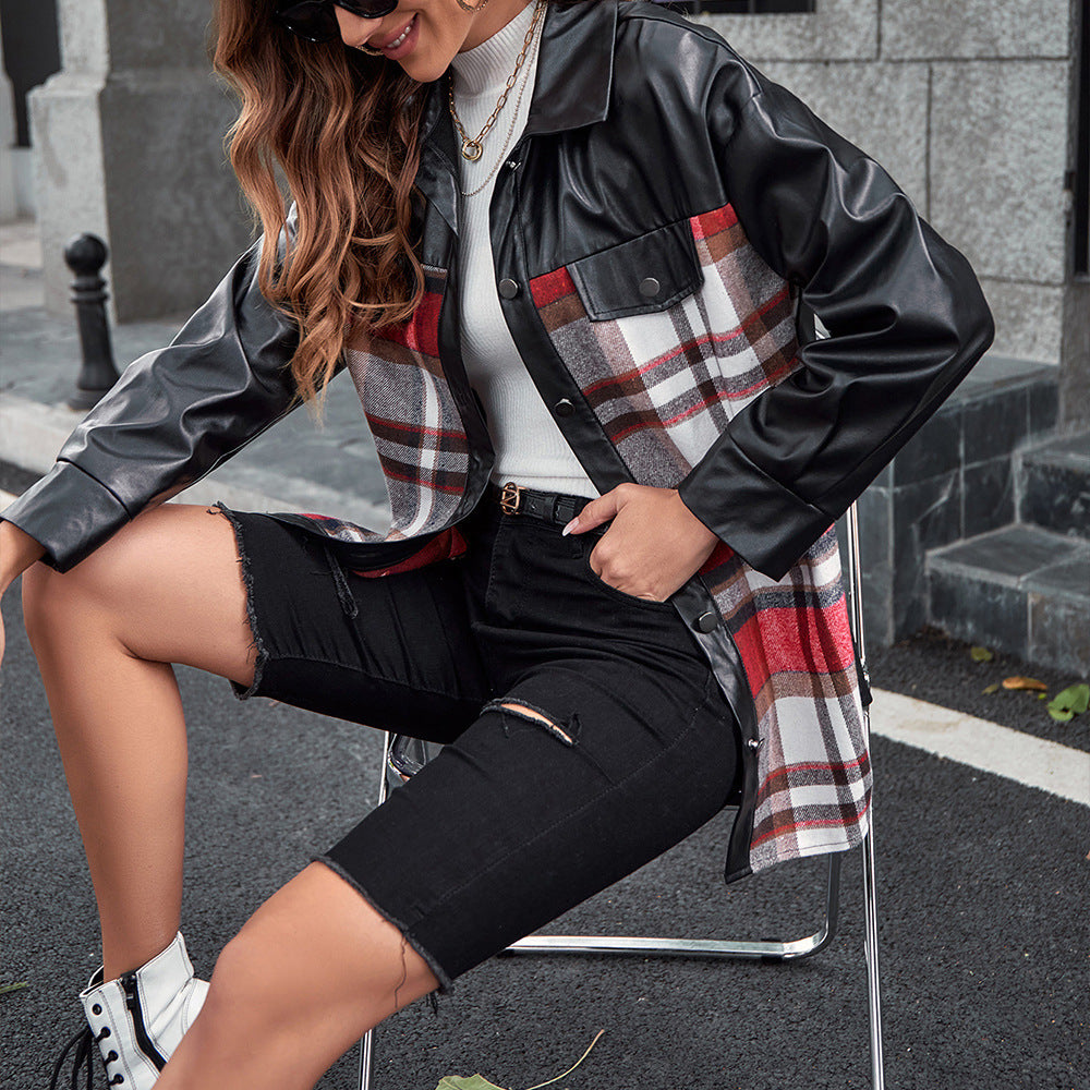 Chemise oversize pour femmes avec des manches en cuir contrasté et un motif à carreaux Chic und Stil