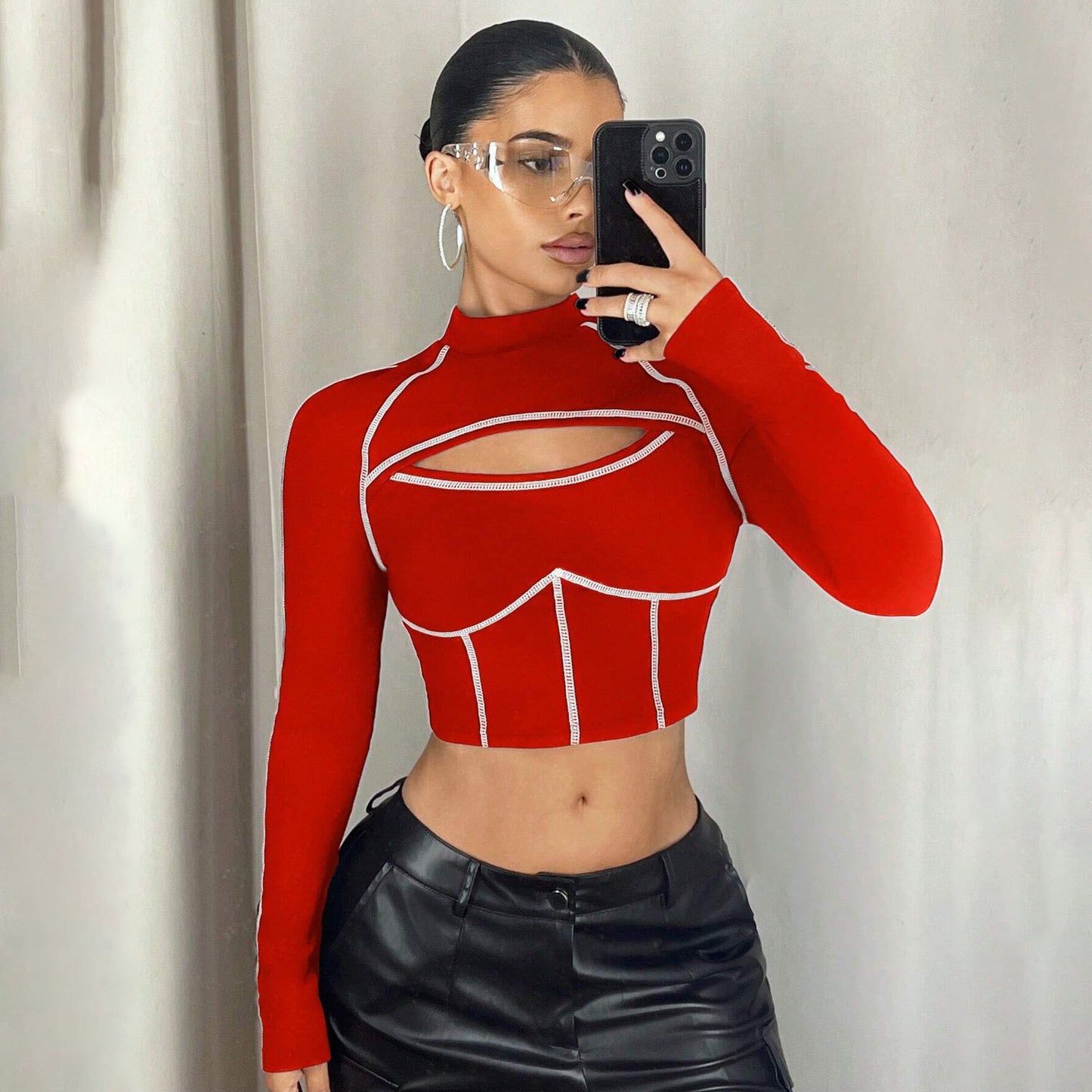 Pull cropped femmes avec design à découpes Chic und Stil