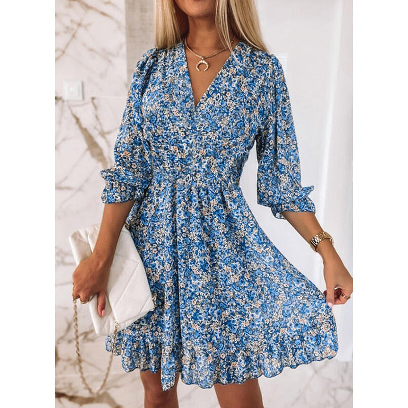 Robe mini à fleurs à décolleté en V pour femmes avec taille froncée Chic und Stil