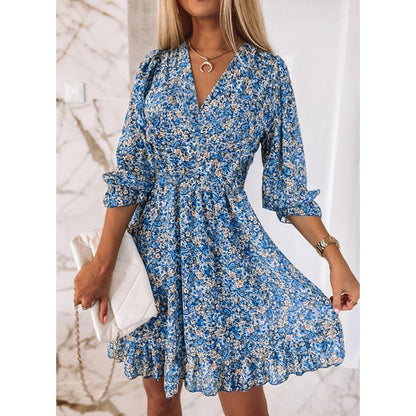 Robe mini à fleurs à décolleté en V pour femmes avec taille froncée Chic und Stil