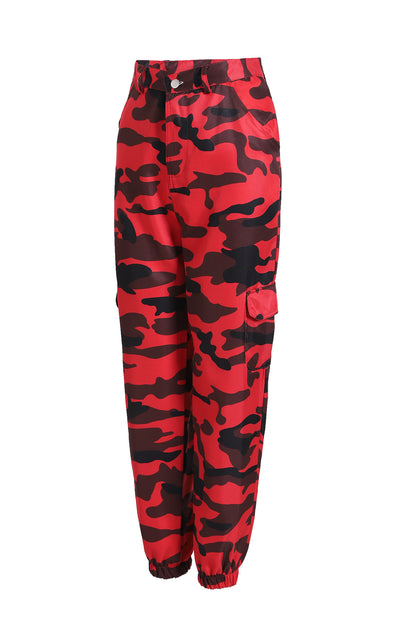 Women's cargo pants with elastic waistband and stylish camouflage design Chic und Stil