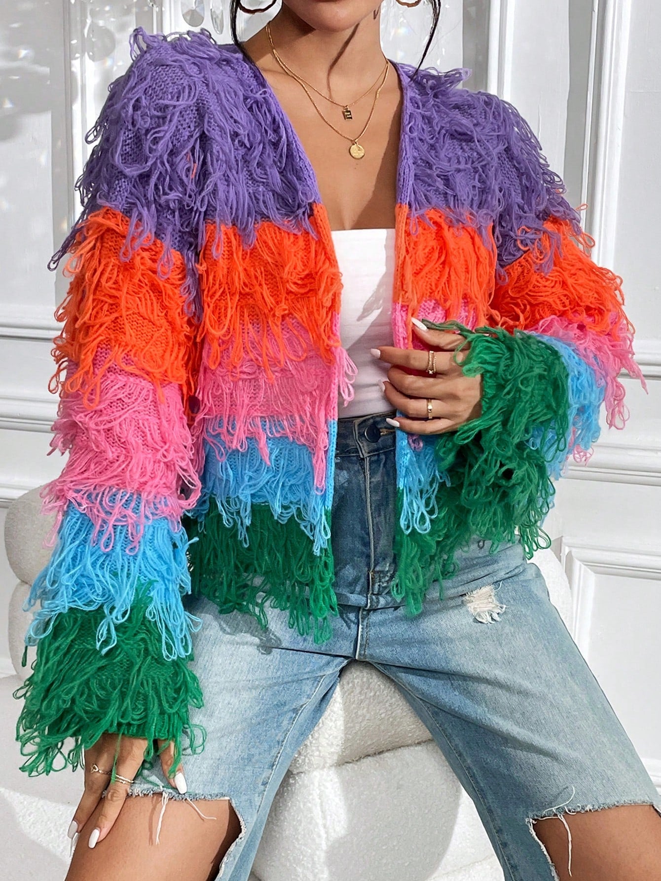 Dames cardigan en tricot à franges colorées avec un motif unique Chic und Stil