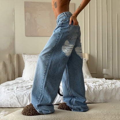 Damen Baggy Jeans avec décolleté en cœur et effets destroy Chic und Stil