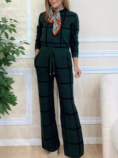 Women's sweatpants with a stylish tartan design and practical pockets Chic and Style