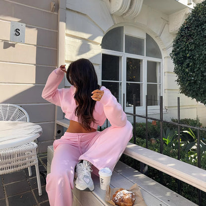 Casual women's hoodie set with short jacket and wide jogger pants Chic and Style