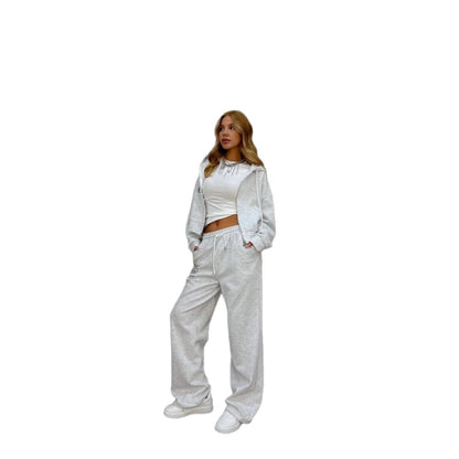 Casual set for women with cropped hoodie jacket and comfortable jogger pants Chic and Style