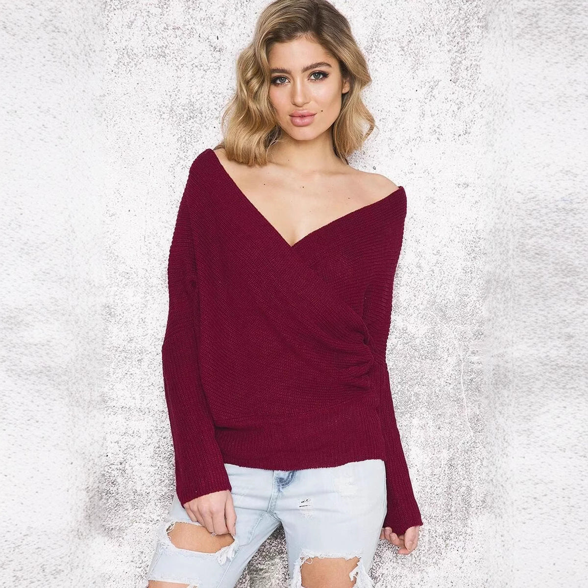 Pull enroulé pour femmes avec un magnifique décolleté en V et une coupe décontractée Chic und Stil