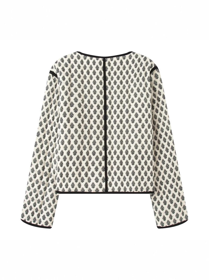 Ladies quilted jacket with decorative pockets and modern print Chic and Style