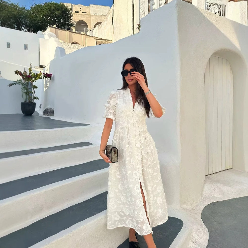 Robe maxi femme avec design de broderie florale et élégantes manches bouffantes Chic und Stil